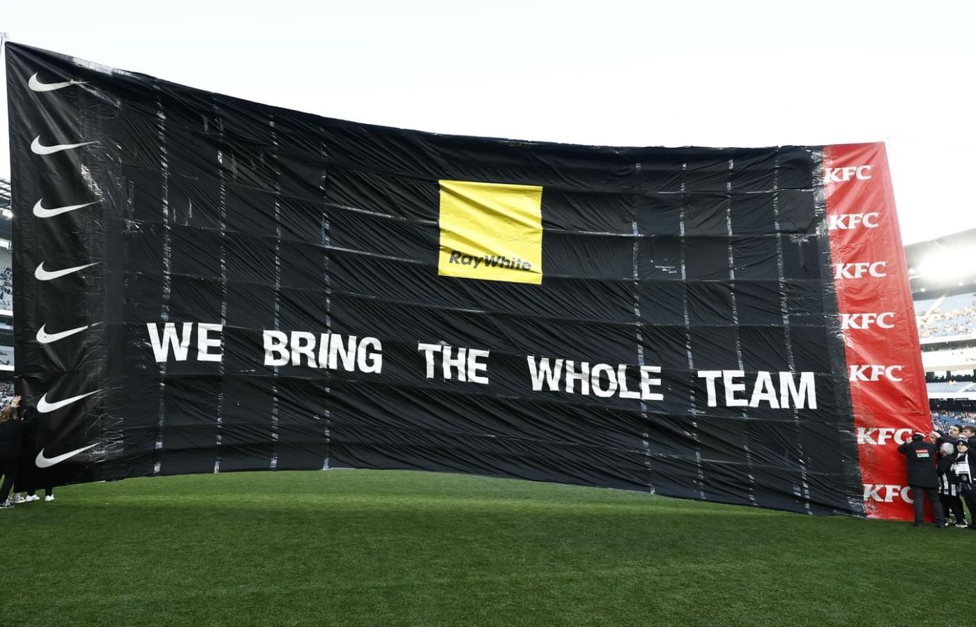 Paddles up at the MCG