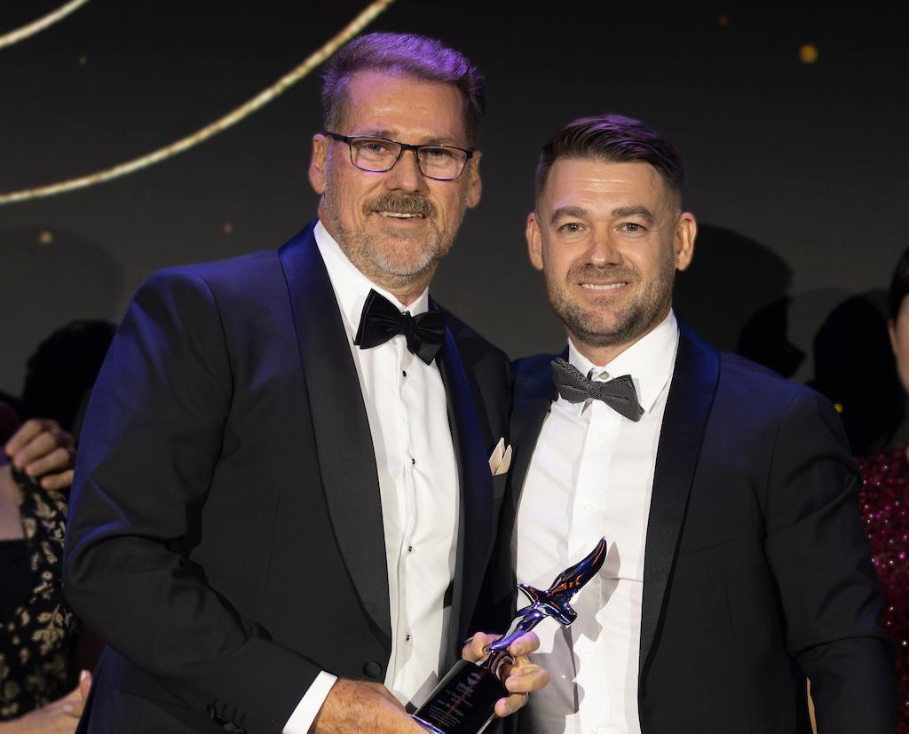 REMAX Australia Managing Director Joel Davoren  & The Eagle Award recipient Wes McGregor.